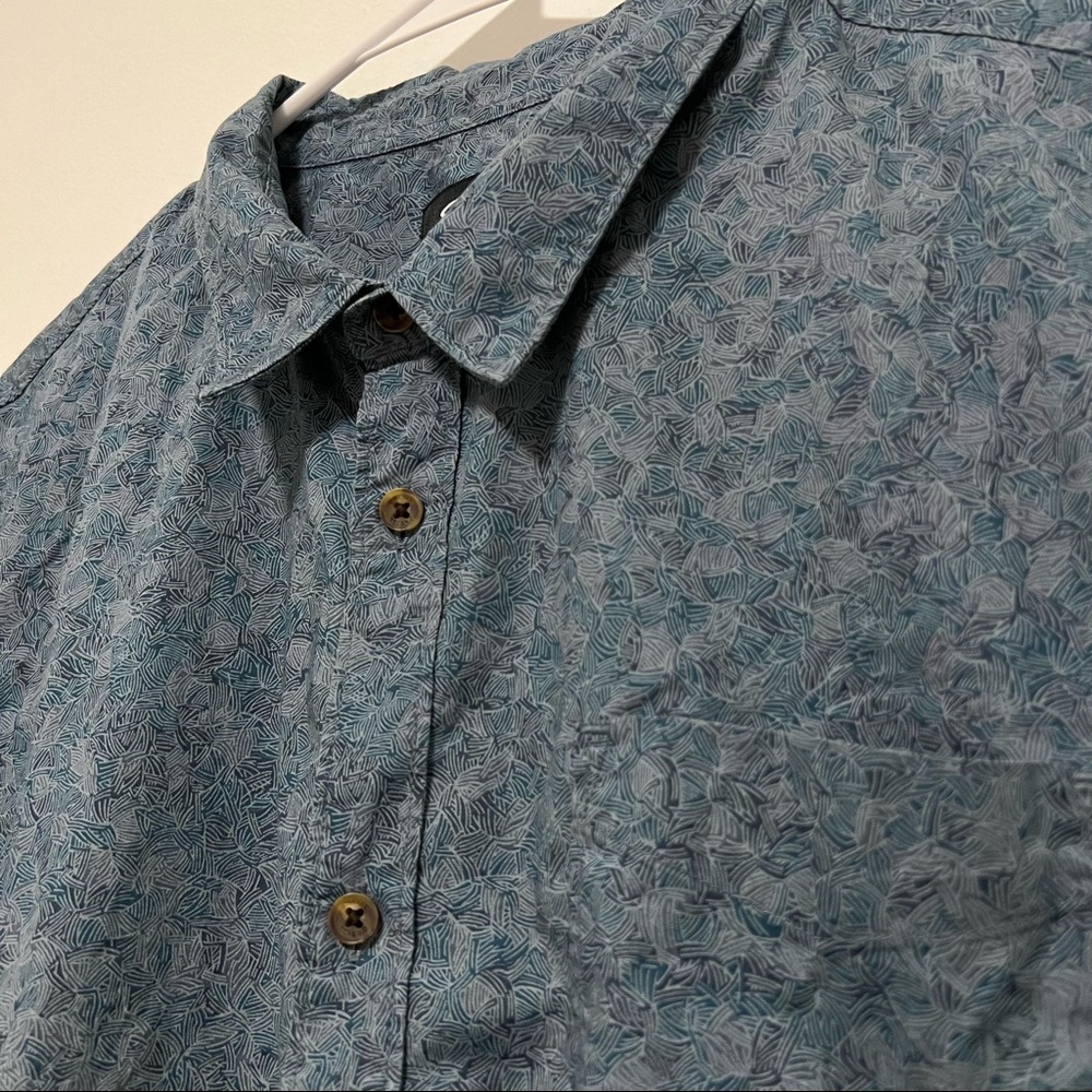 O'Neill Modern Fit Beach Short Sleeve Button Up Shirt - Picture 4 of 11